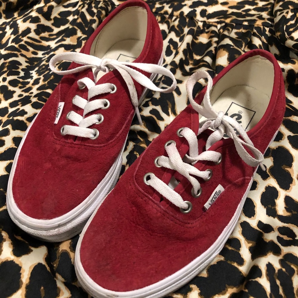 LIMITED EDITION RED VELVET VANS